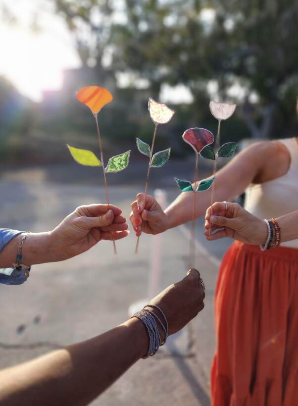 Ecology and slow arts. Hands-on craft programming.